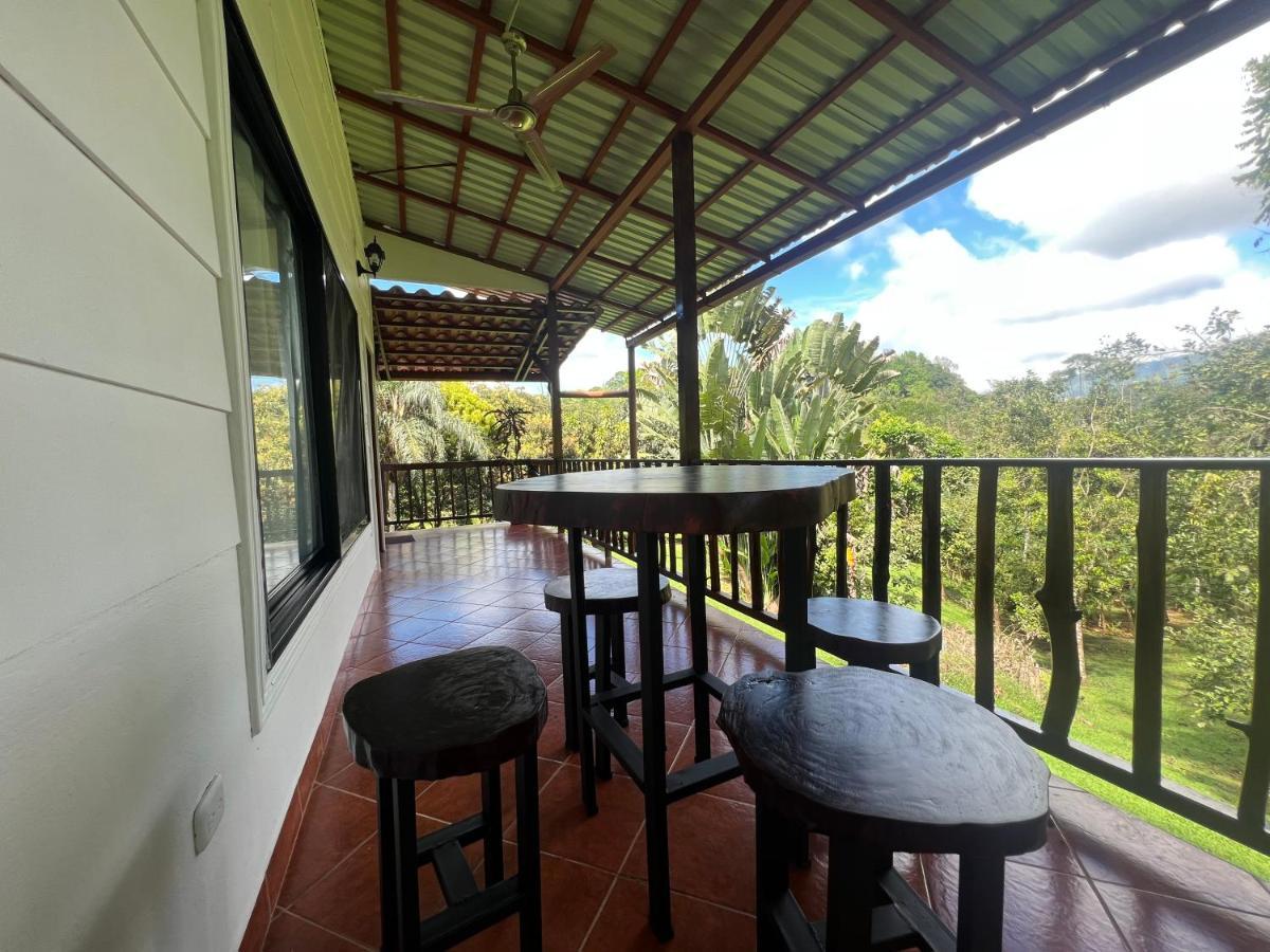 Blue Banyan Inn Quepos Exterior foto